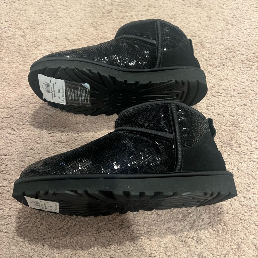 Mini sequin uggs - Picture 3 of 3